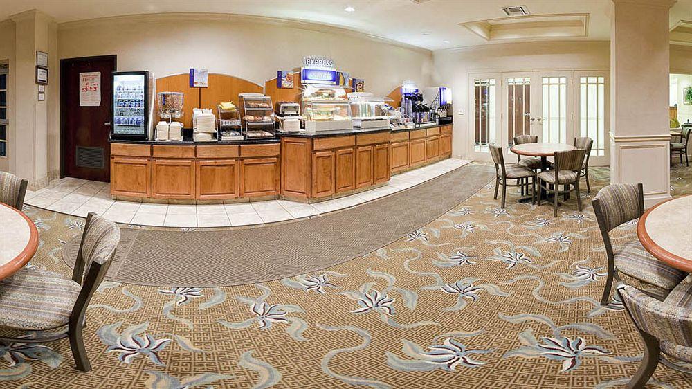 Holiday Inn Express Hotel And Suites Conroe By Ihg Eksteriør billede