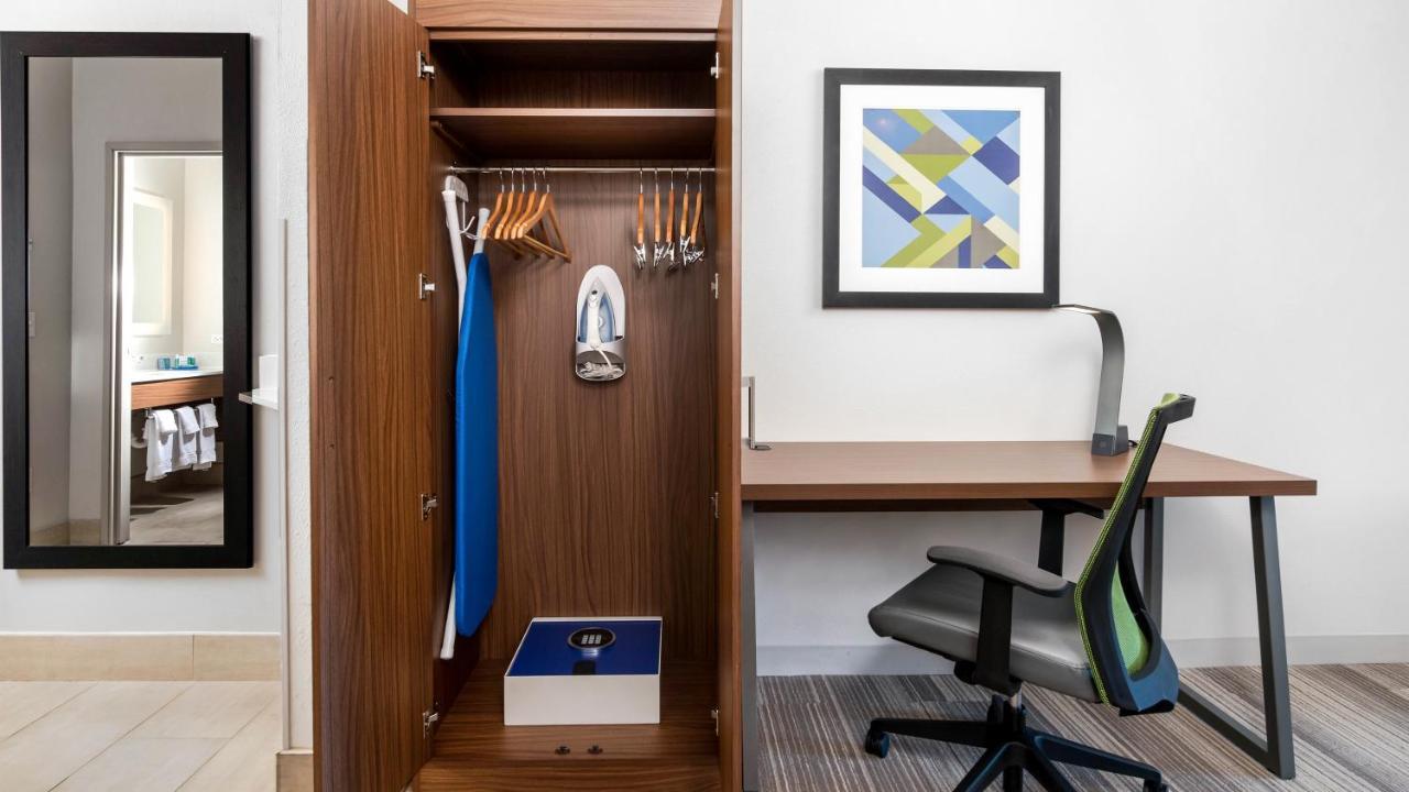 Holiday Inn Express Hotel And Suites Conroe By Ihg Eksteriør billede