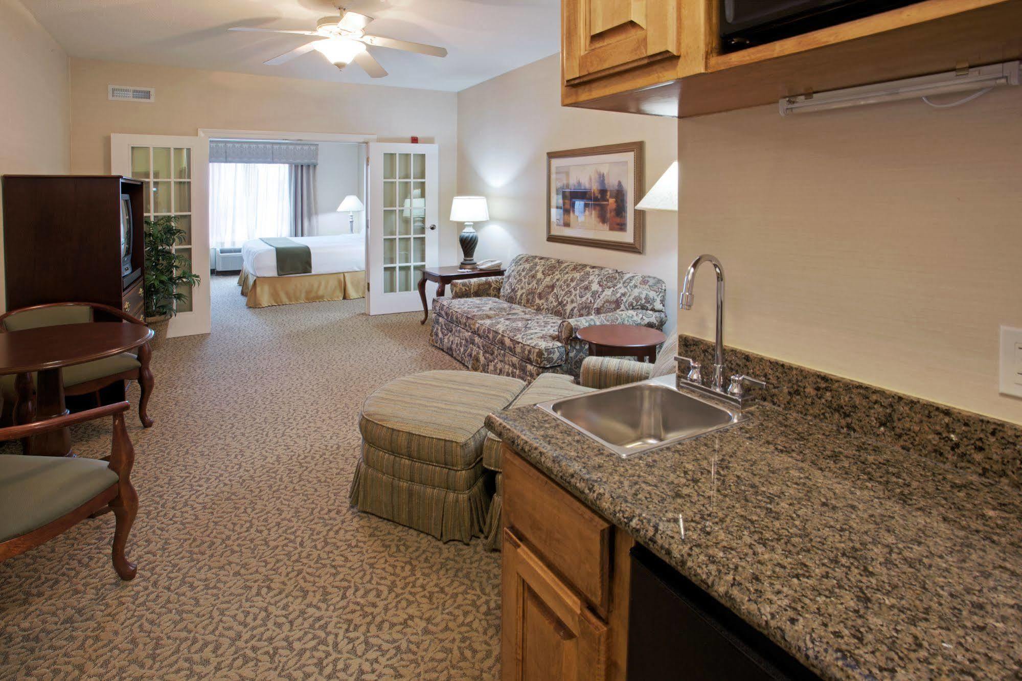 Holiday Inn Express Hotel And Suites Conroe By Ihg Eksteriør billede